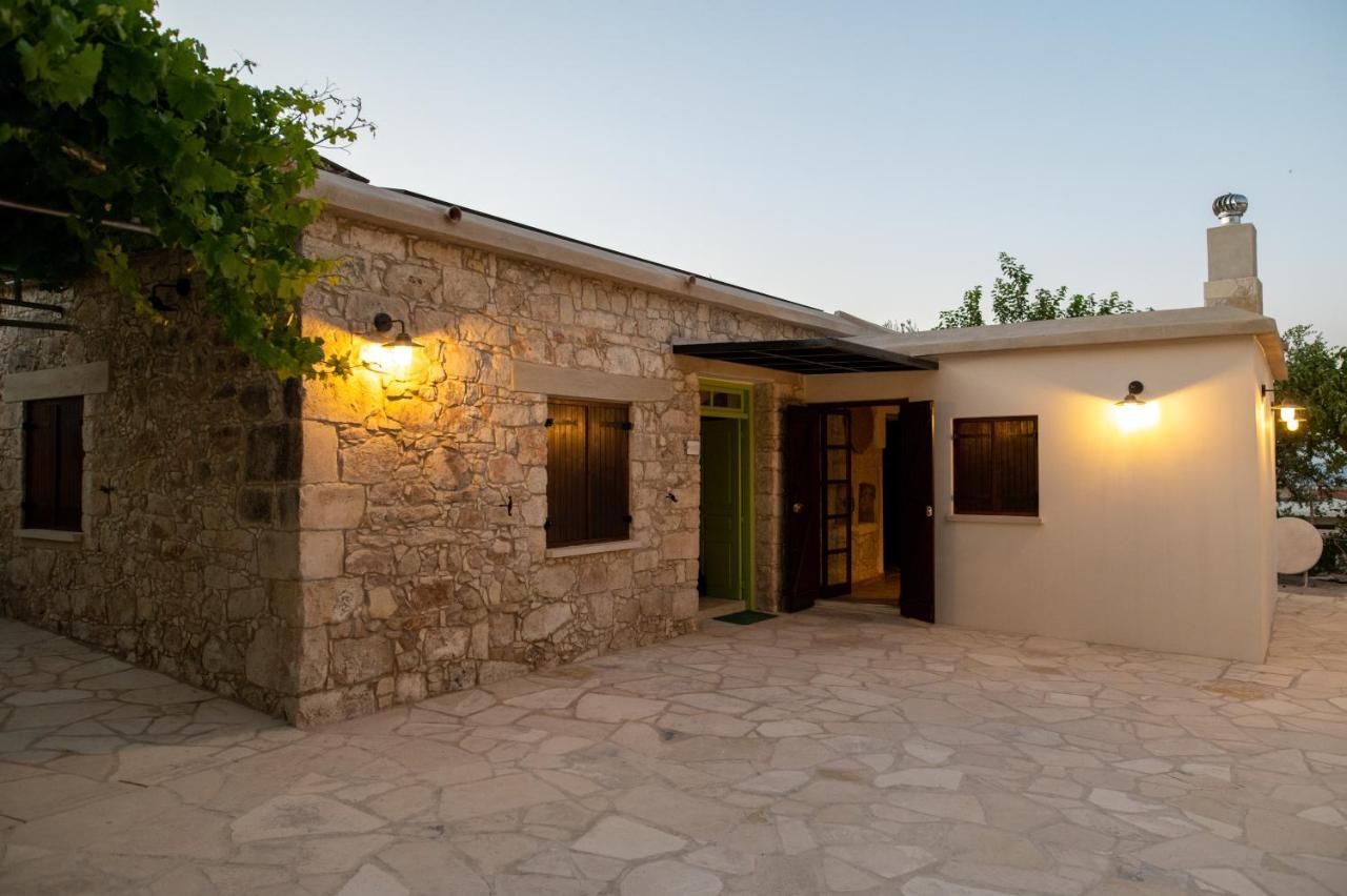 Droshia Traditional Homes, Coco-Mat Full Experience Dhrousha Buitenkant foto
