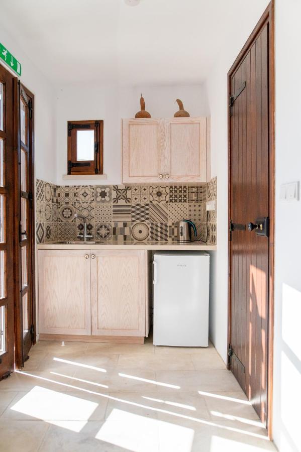 Droshia Traditional Homes, Coco-Mat Full Experience Dhrousha Buitenkant foto